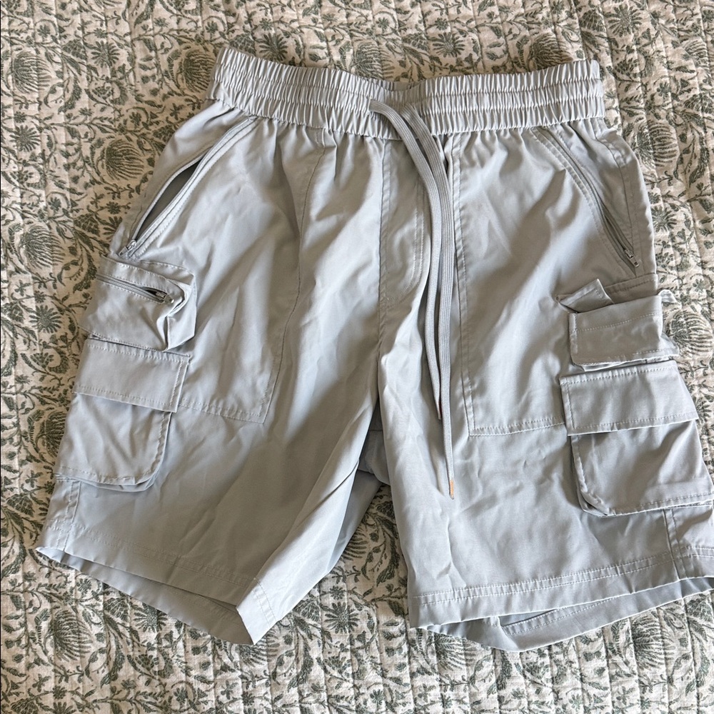 Men's Light Gray Athletic Cargo Shorts with Elastic Drawstring
